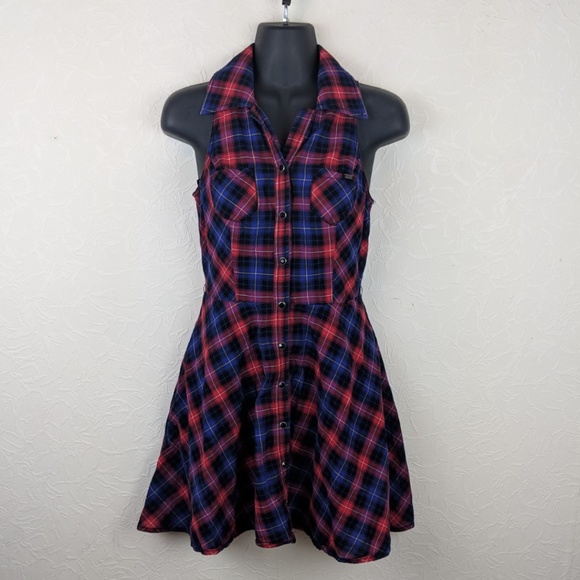 Guess Dresses & Skirts - GUESS JEANS Juniors Plaid Sleeveless Button Dress